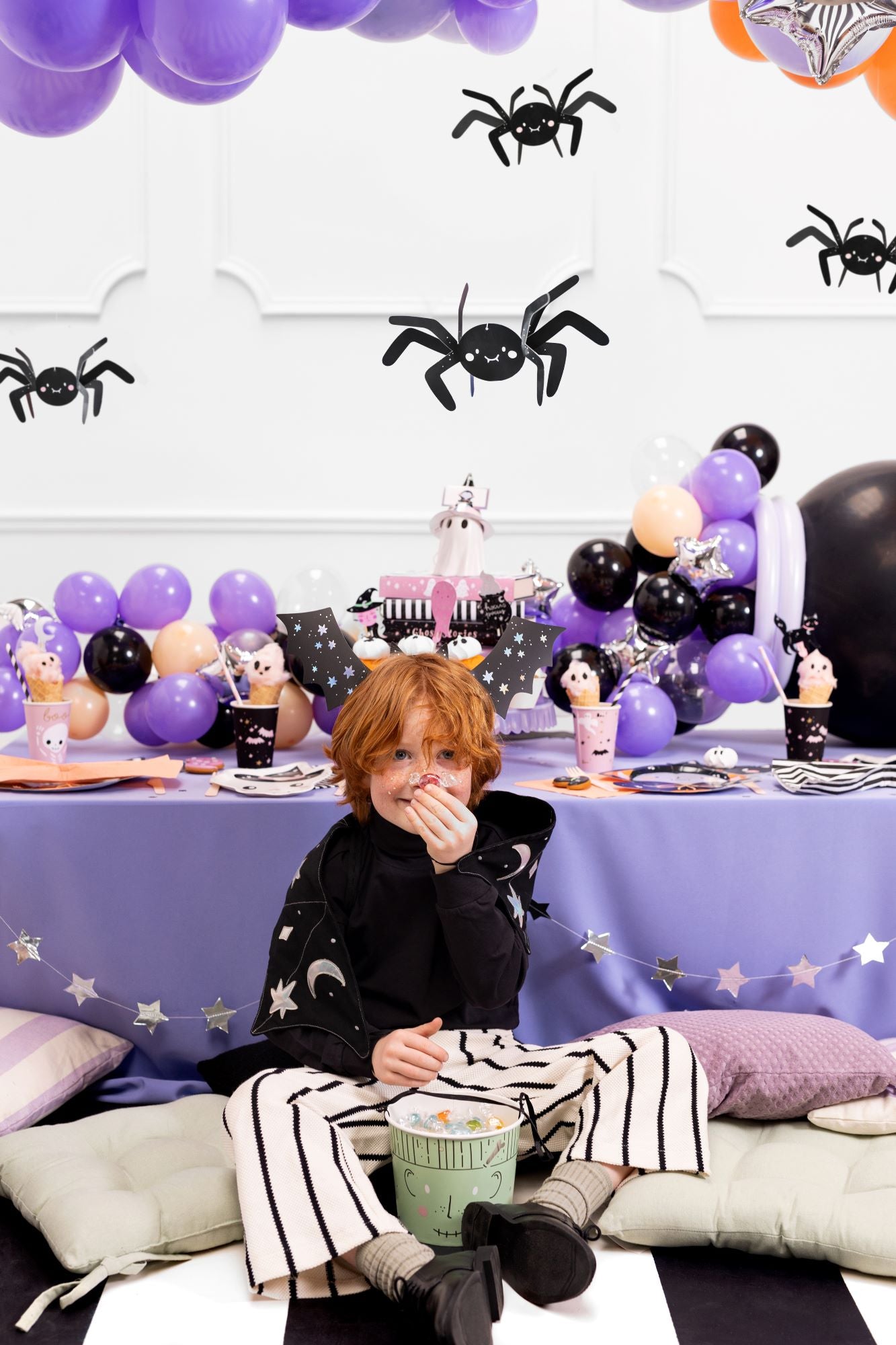 Paper Hanging Decoration Spiders Black