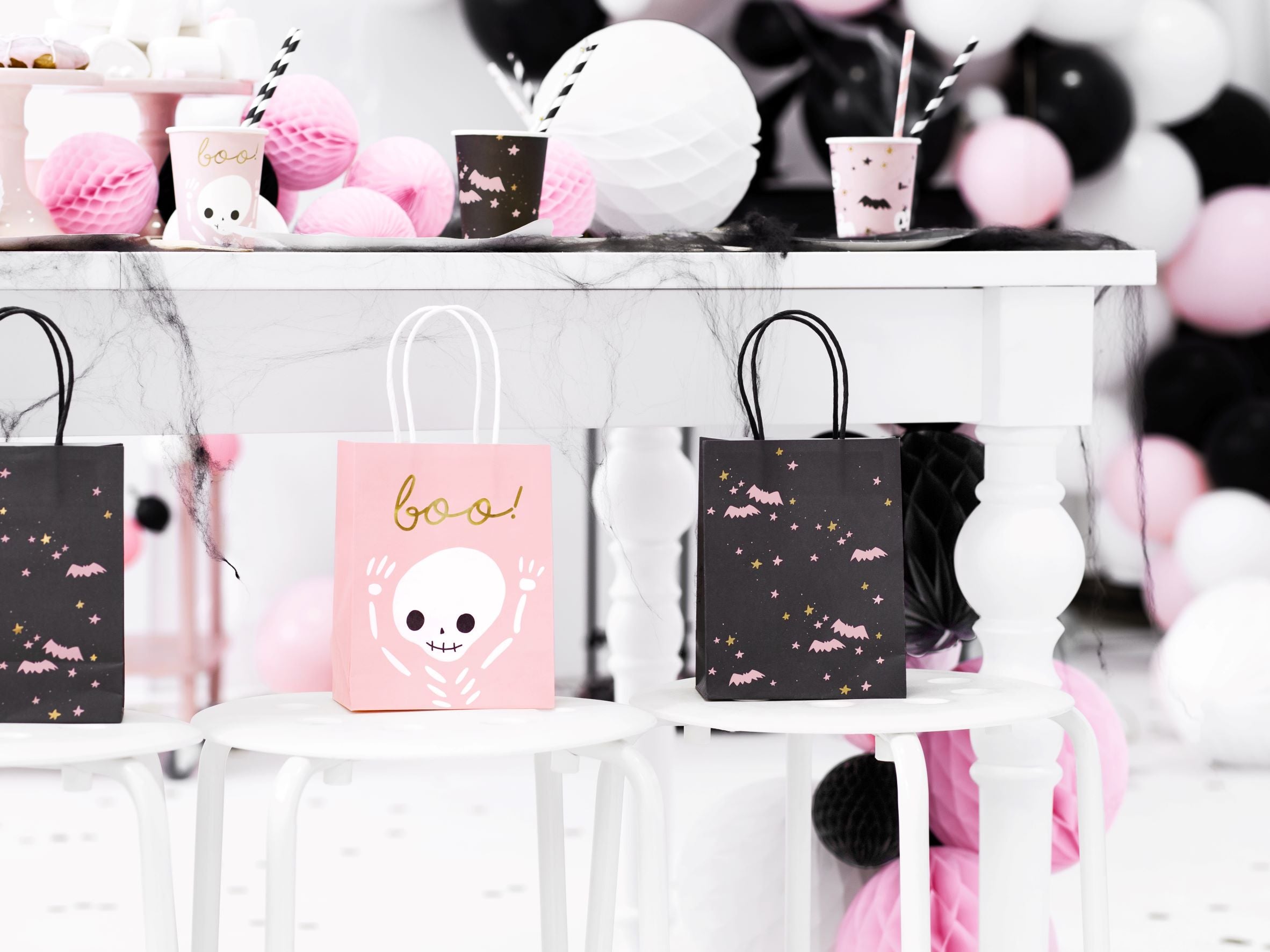 Boo Halloween Gift Bag Pink for party