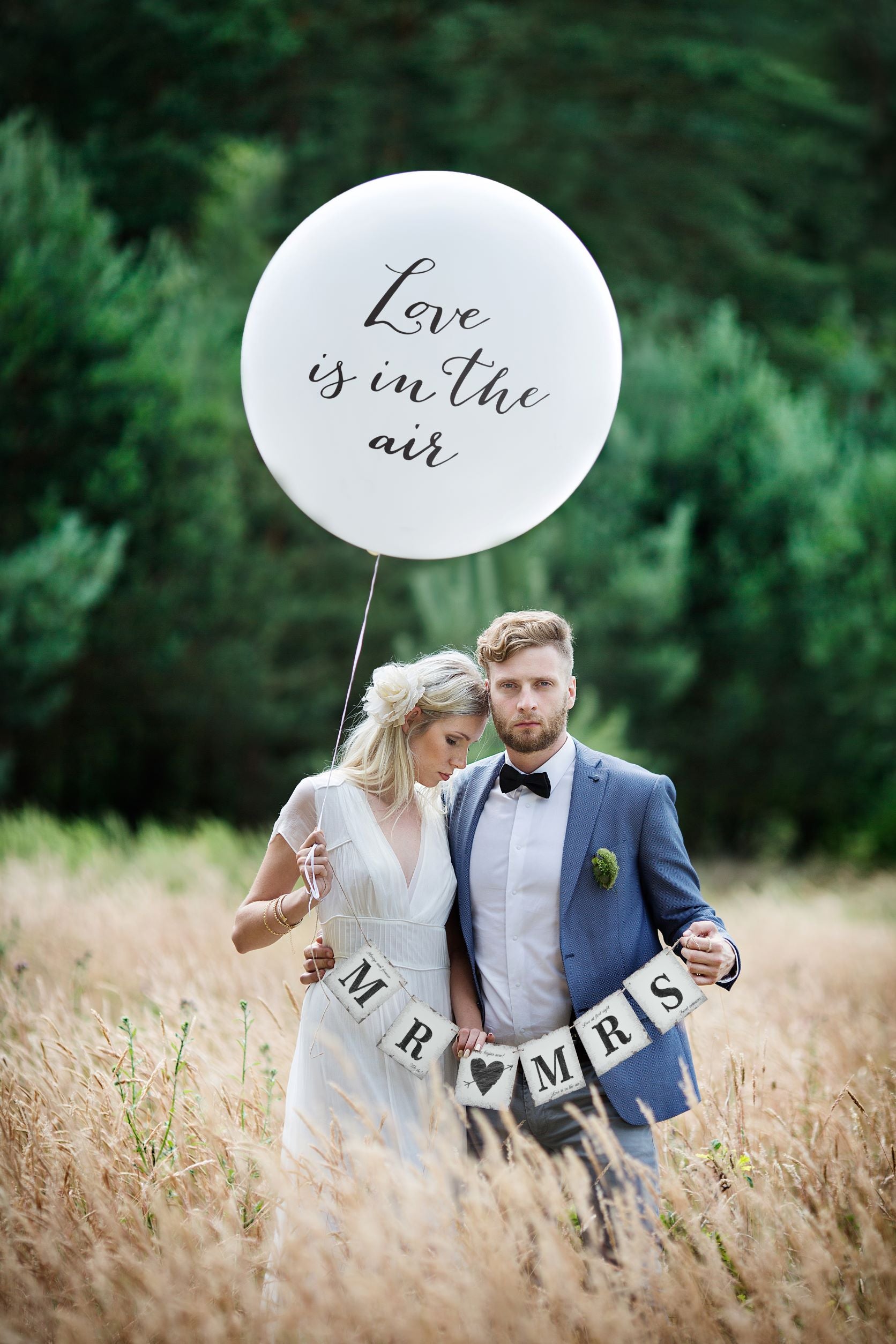 Giant Love is in the Air Balloon Latex white