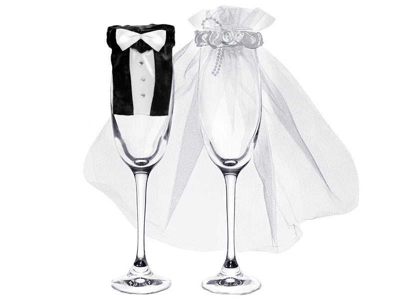 Newly-weds Drinking Glasses Clothing Set gift ideas