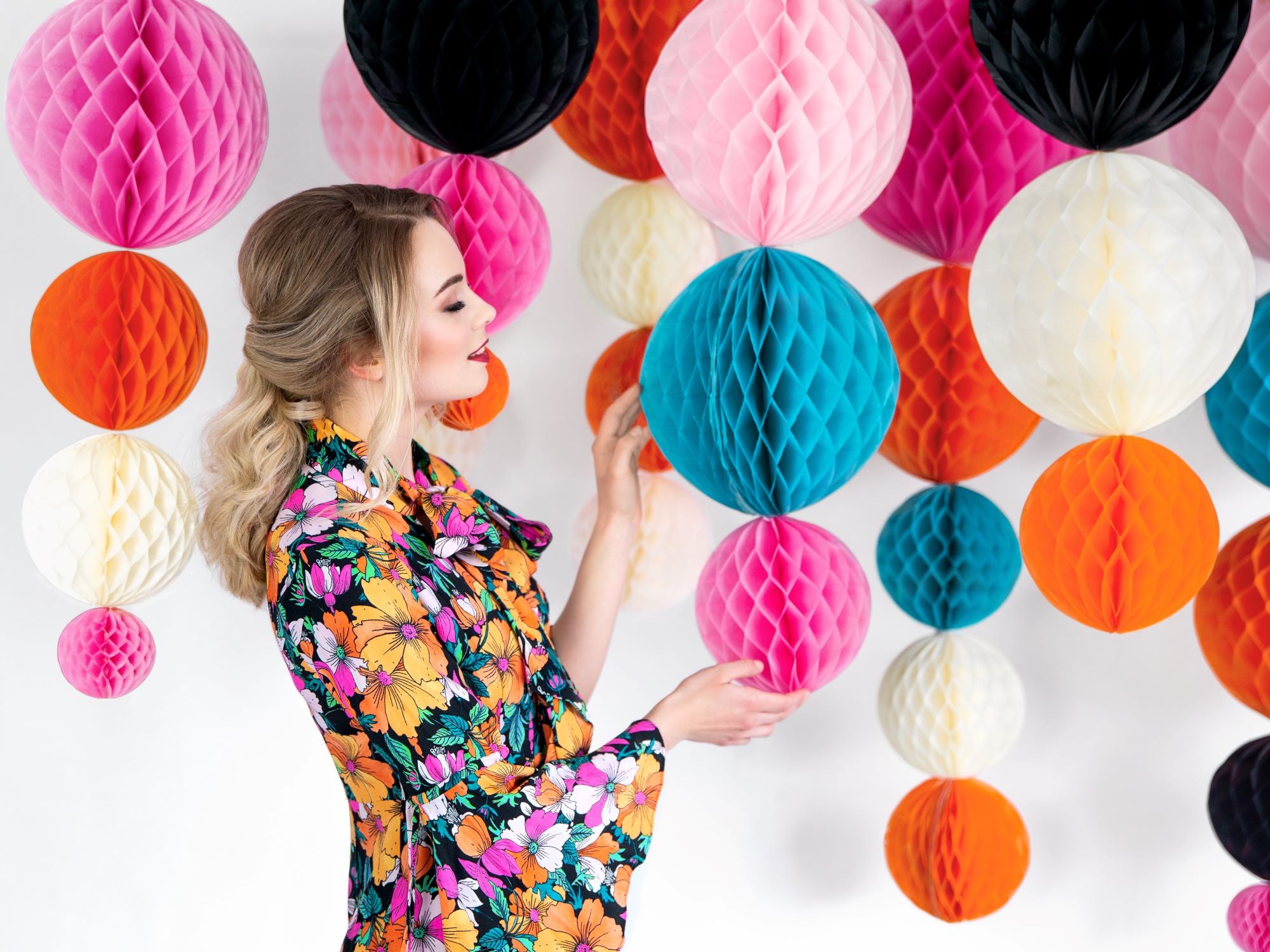 Honeycomb Ball Decoration 10cm