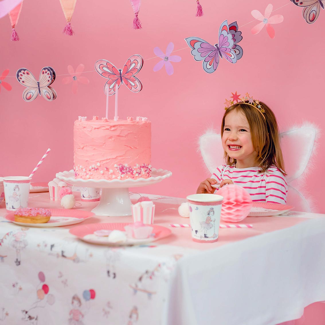 Tilly & Tigg Butterfly Paper Garland 5mbunting party decoration