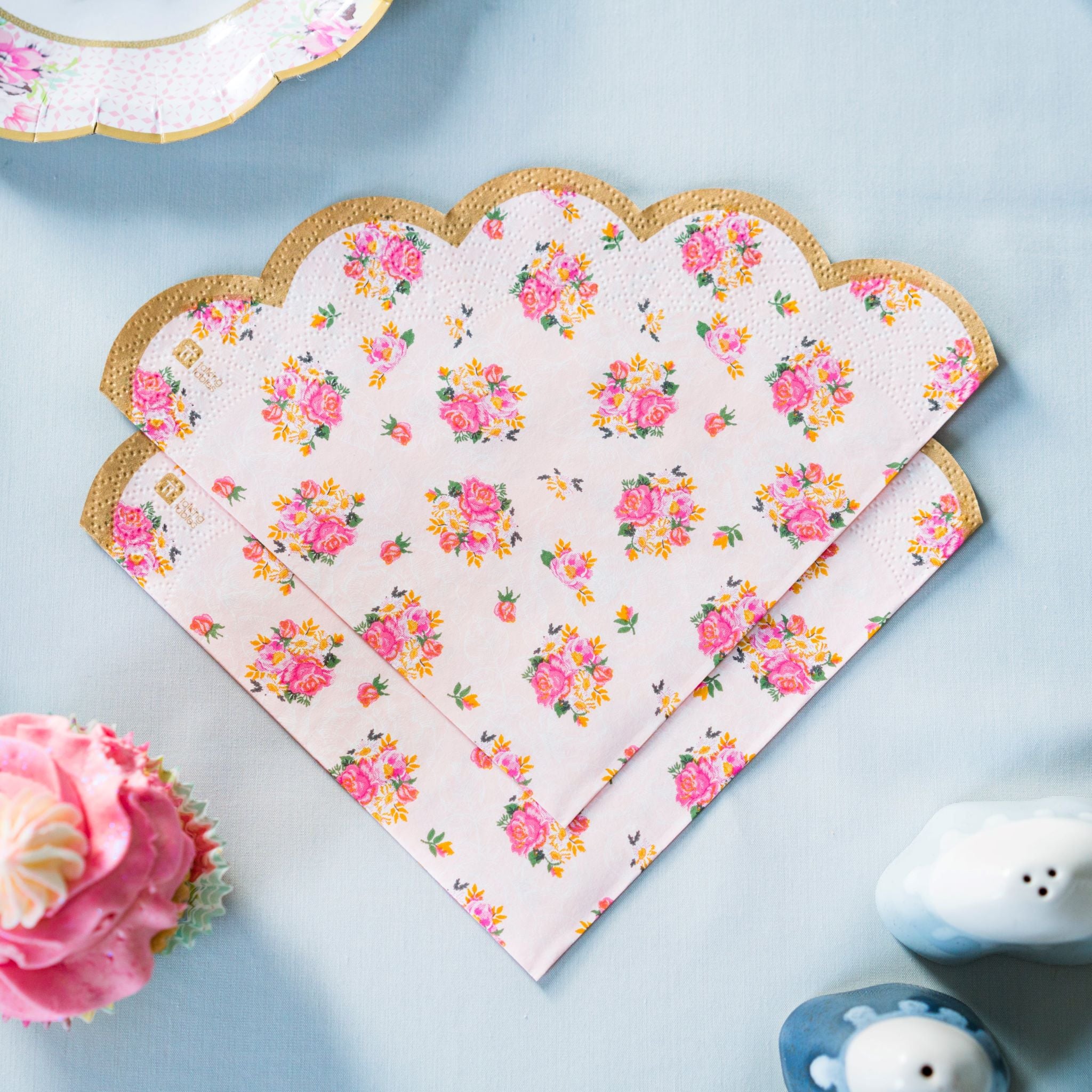 Truly Scrumptious Scalloped Edge paper Napkins
