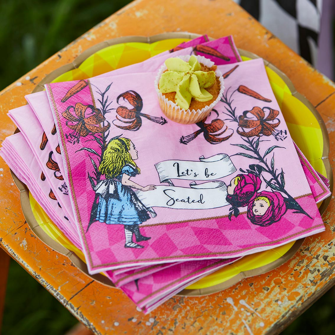 Alice in Wonderland Bright Pink Paper Napkins party decorations