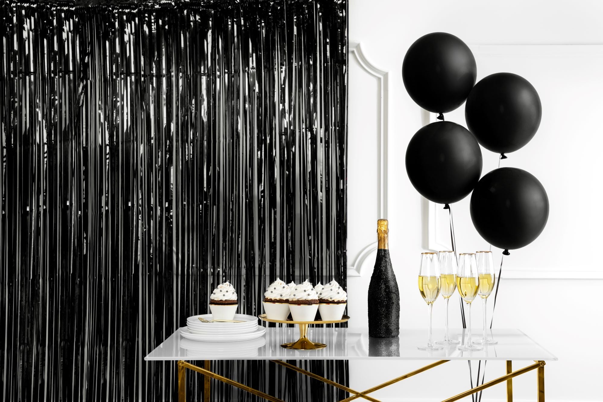 Party Curtain Black