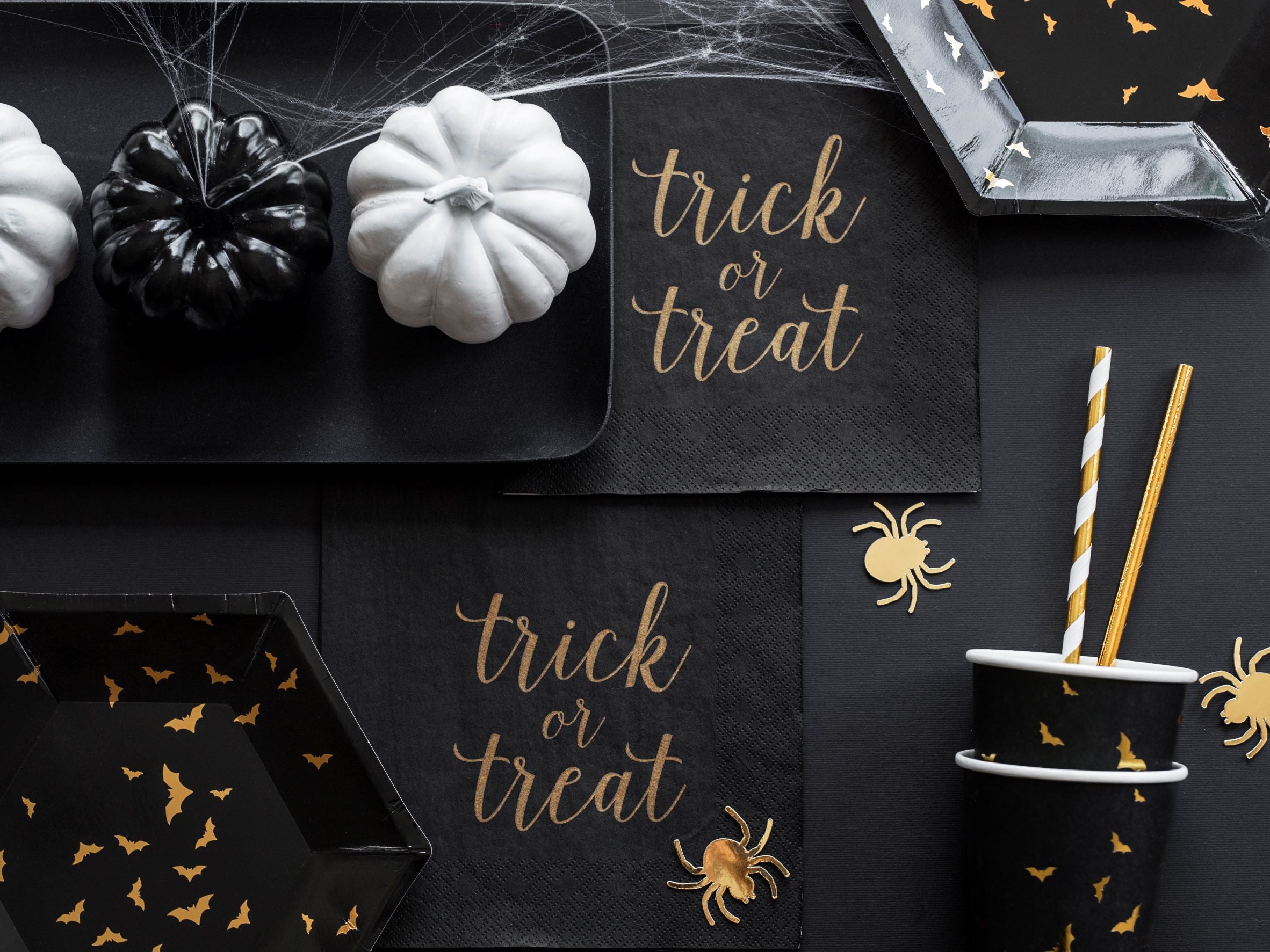 Trick or Treat Paper Cups halloween party tableware ideas