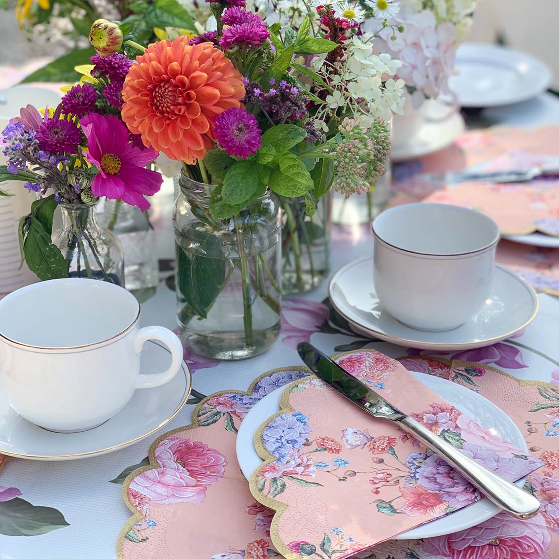 Truly Scrumptious Scalloped floral Napkins 